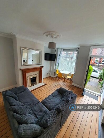 3 Bedroom Terraced House To Rent In Trelawn Place, Leeds, LS6