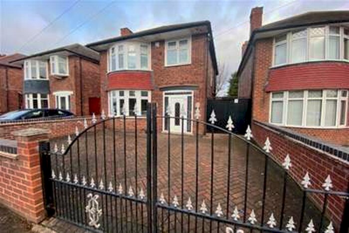 3 Bedroom House To Rent In Ranelagh Grove, Wollaton, NG8