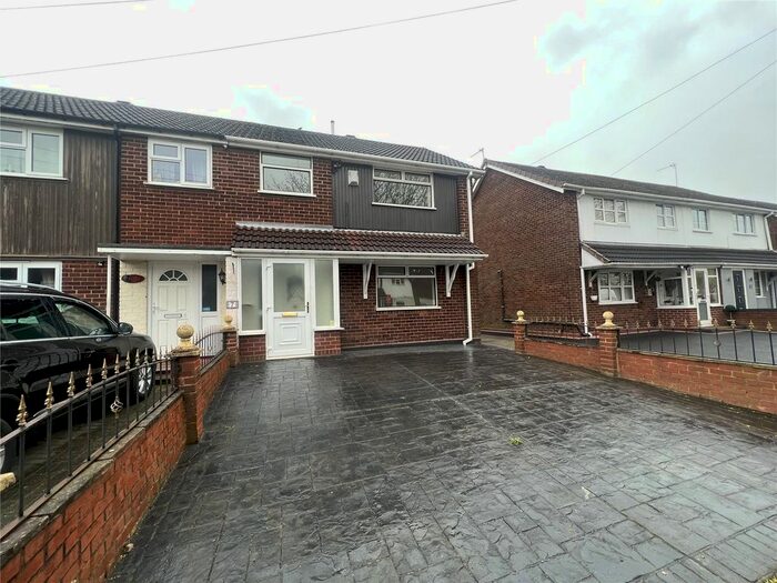 3 Bedroom End Of Terrace House To Rent In Henderson Walk, Tipton, West Midlands, DY4