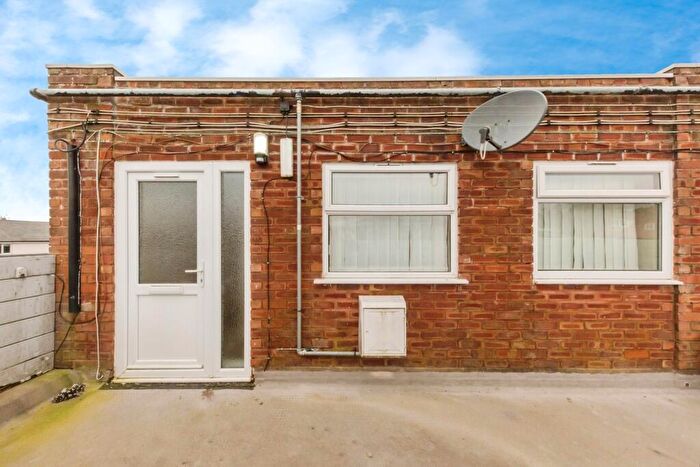 2 Bedroom Apartment To Rent In Flat, Thornton Square, Macclesfield, SK11