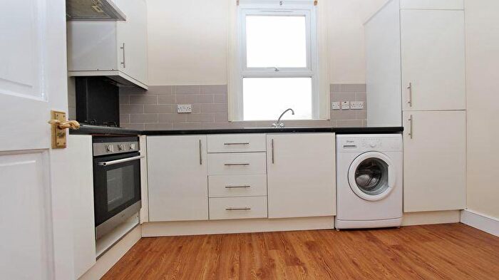 2 Bedroom Flat To Rent In Lyndhurst Road, Wood Green/Palmers Green, N22