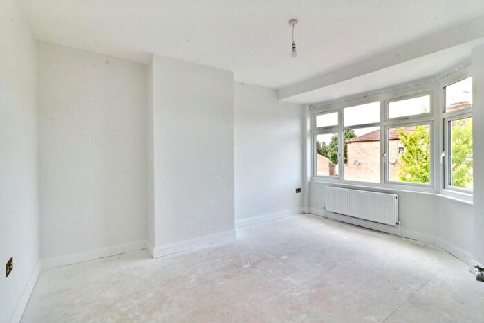 3 Bedroom Terraced House To Rent In Crofts Road, Harrow, HA1