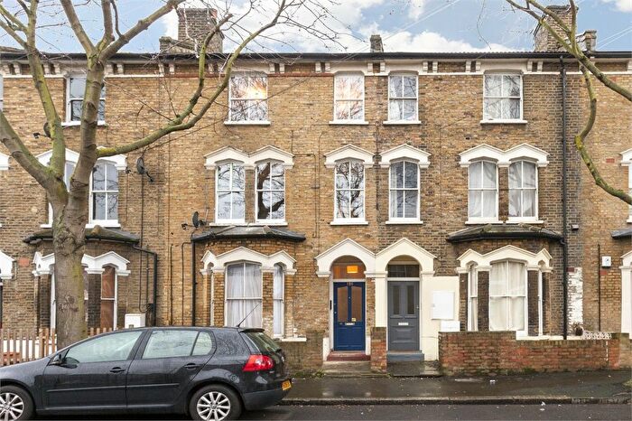 2 Bedroom Flat To Rent In Dalyell Road, Brixton, SW9