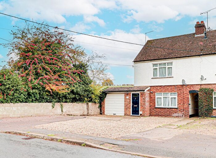 2 Bedroom Terraced House For Sale In Mancroft Road, Aley Green, Luton, LU1