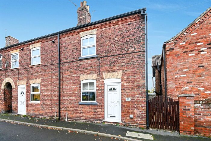 2 Bedroom End Of Terrace House For Sale In Darwin Street, Kirton Lindsey, Gainsborough, DN21