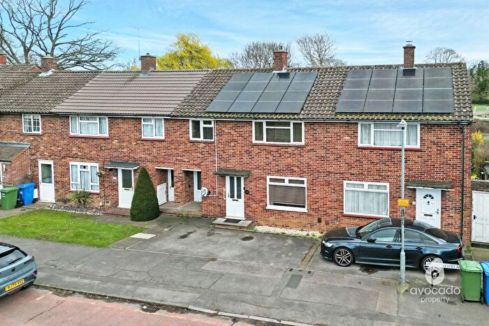 3 Bedroom Terraced House For Sale In Priestwood Avenue, Bracknell, RG42