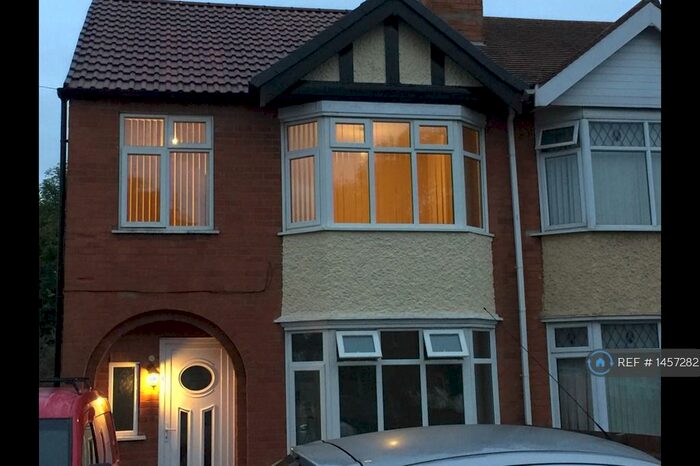 3 Bedroom Semi-Detached House To Rent In Charlbury Road, Nottingham, NG8