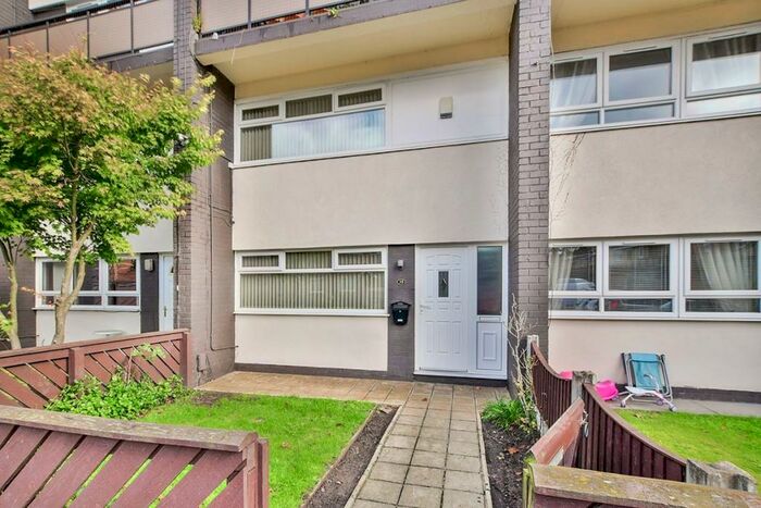 2 Bedroom Maisonette To Rent In Arden Lodge Road, Manchester, M23