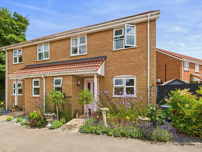 3 Bedroom Semi-Detached House For Sale In Horseman Close, Downham Market, PE38