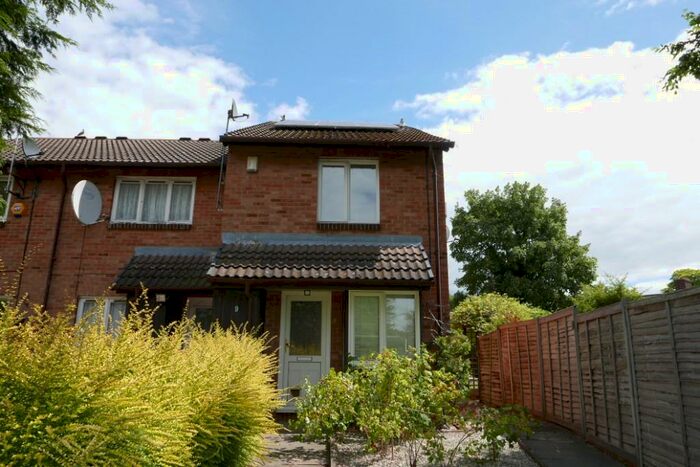 1 Bedroom Flat To Rent In Diamond Close, Dagenham, London, RM8