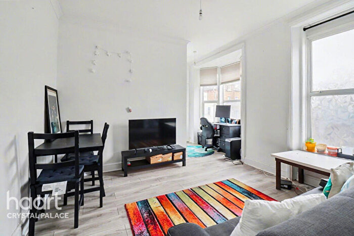 1 Bedroom Flat For Sale In Anerley Road, London, SE19