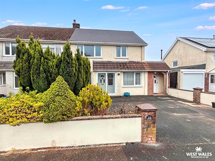 3 Bedroom Semi Detached House For Sale In Heol Morfa Brenin, Johnstown, Carmarthen, SA31