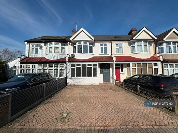 3 Bedroom Terraced House To Rent In Palace View, Bromley, BR1