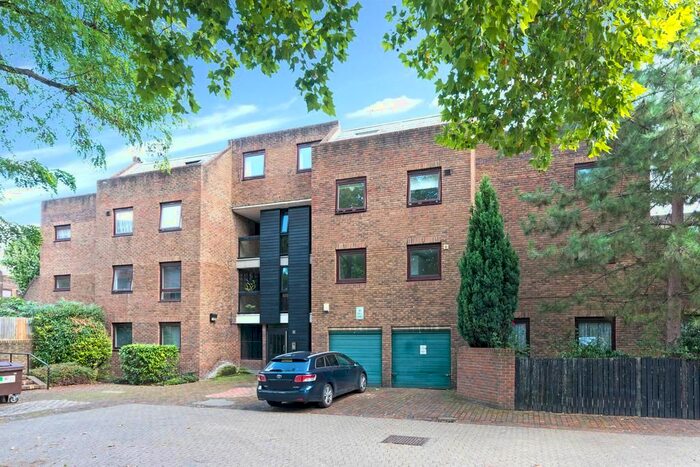 3 Bedroom Flat To Rent In Forge Place, Chalk Farm, NW1