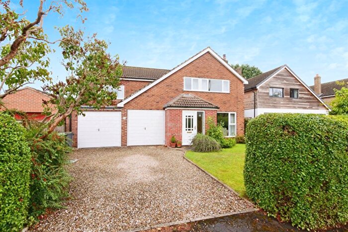 4 Bedroom Detached House For Sale In Chaumont Way, Stockton On The Forest, York, YO32