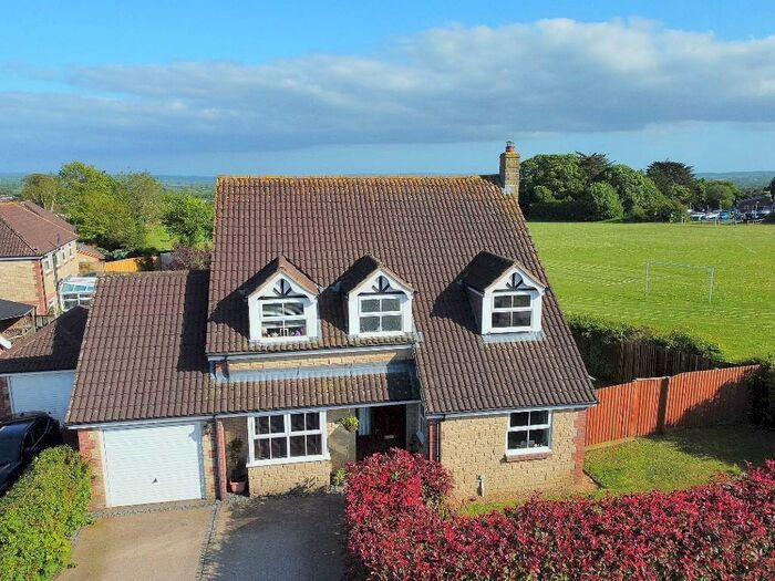 4 Bedroom Detached House For Sale In Wincanton, Somerset, BA9