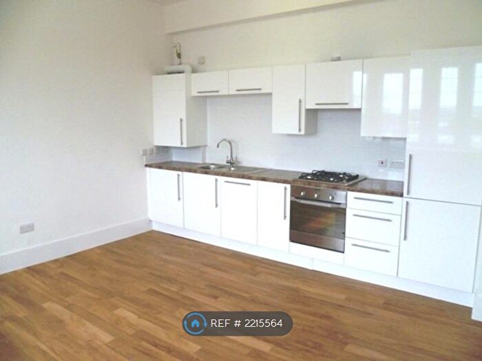 1 Bedroom Flat To Rent In Potmakers Grove, Sutton-In-Ashfield, NG17