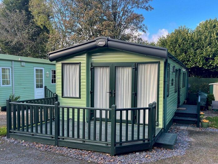 2 Bedroom Lodge For Sale In Crooklands, Milnthorpe, LA7