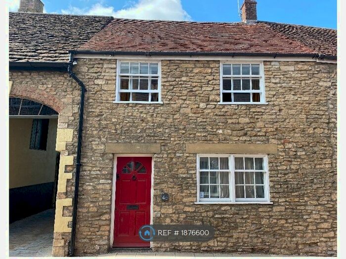 2 Bedroom Terraced House To Rent In Quaperlake Street, Bruton, BA10