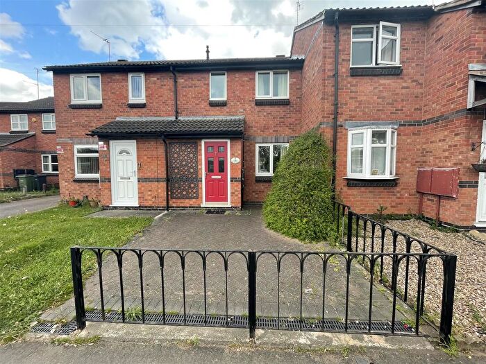 3 Bedroom Semi-Detached House For Sale In Bull Head Street, Wigston, LE18