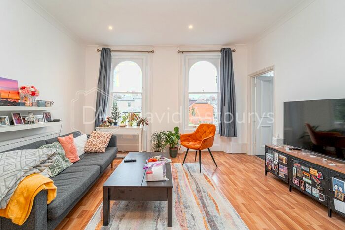 2 Bedroom Flat To Rent In Archway Road, Highgate, London, N6