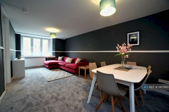 3 Bedroom Flat To Rent In Saunders Street, Edinburgh, EH3