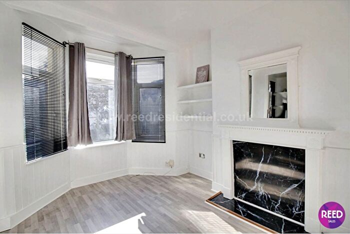 1 Bedroom Flat To Rent In East Street, Southend On Sea, SS2