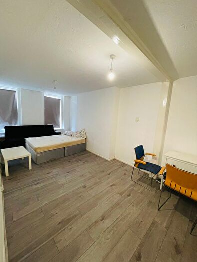 2 Bedroom Flat To Rent In High Street North, Dunstable, LU6
