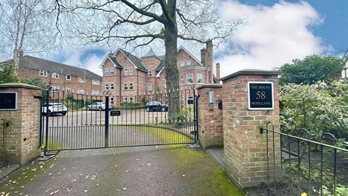 2 Bedroom Apartment To Rent In Moss Lane, Sale, M33