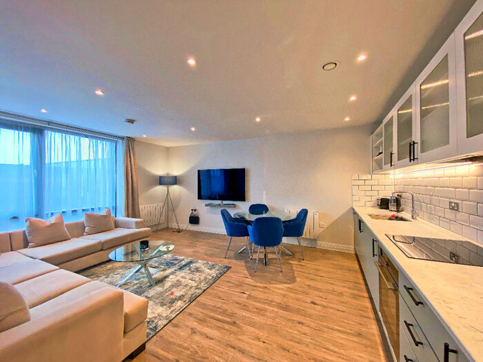 2 Bedroom Apartment To Rent In Lumina, Camberley, GU15