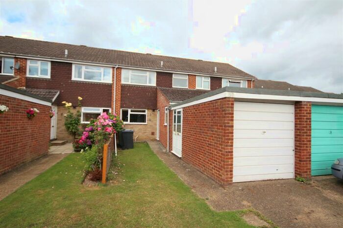 3 Bedroom House To Rent In Heron Close, Guildford, GU2