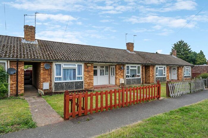 1 Bedroom Bungalow For Sale In Rokesby Road, Slough, SL2