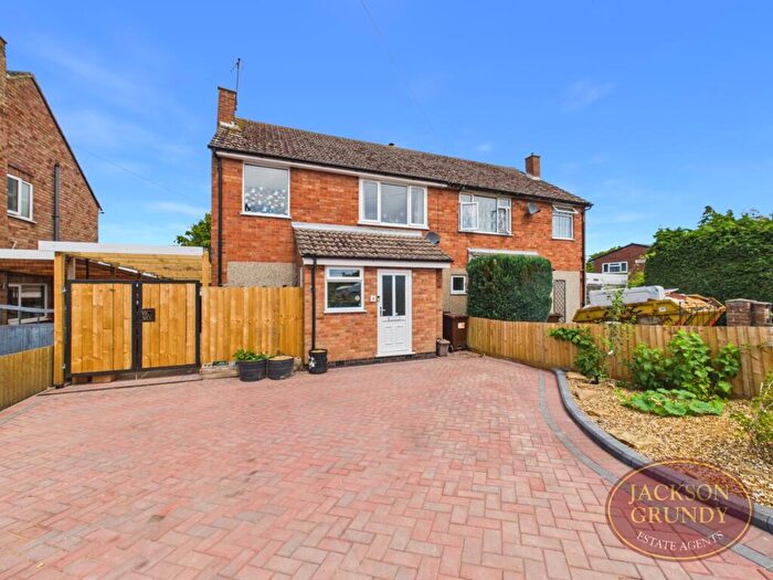 3 Bedroom Semi-Detached House For Sale In Church Road, Braunston, NN11