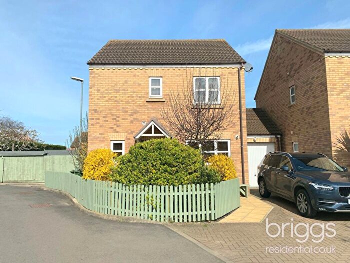 3 Bedroom Detached House For Sale In Victory Gardens, Crowland, Market Deeping, PE6