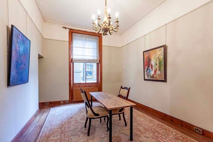3 Bedroom Flat For Sale In Palace Court, Notting Hill, London, W2