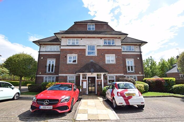 2 Bedroom Flat To Rent In Admiral Way, Kings Hill, ME19