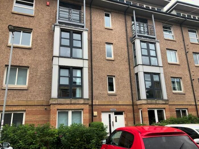 3 Bedroom Flat To Rent In Bannermill Place, City Centre, Aberdeen, AB24