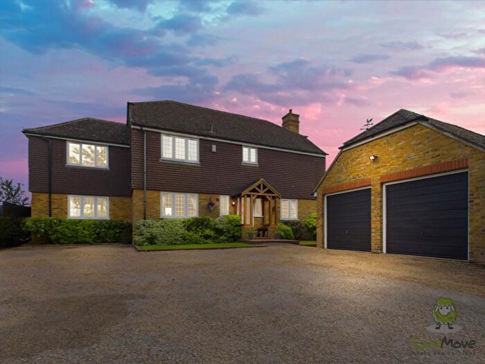 5 Bedroom Detached House For Sale In Lee Green Cottages, Town Road, Cliffe Woods, Rochester, Kent, ME3