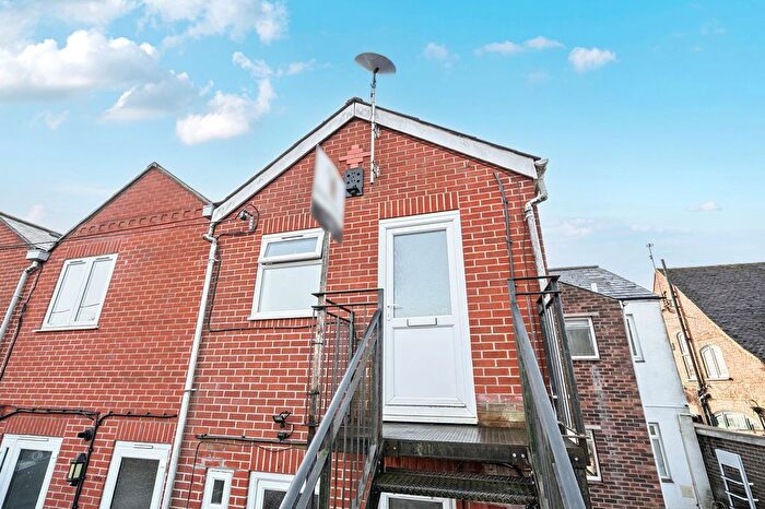 1 Bedroom Flat For Sale In Fair Oak Road, Fair Oak, SO50