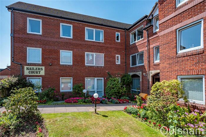 2 Bedroom Apartment For Sale In Ednall Lane, Bromsgrove, Worcestershire, B60