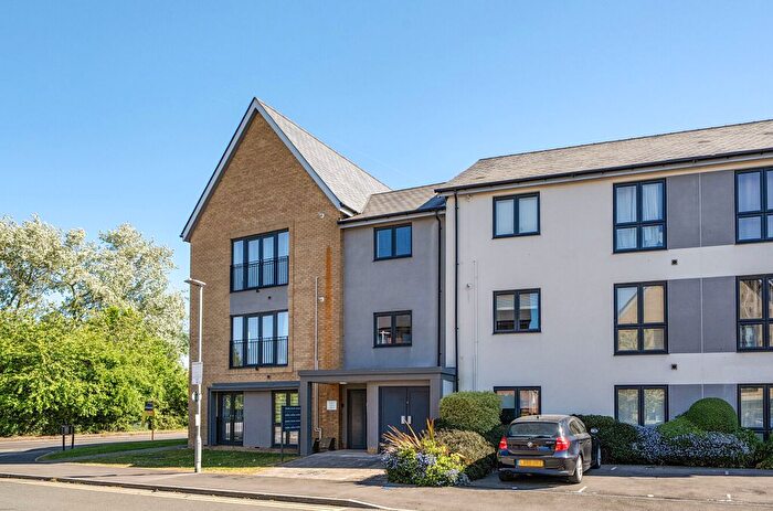 2 Bedroom Flat For Sale In Tidman Road, Reading, Berkshire, RG2