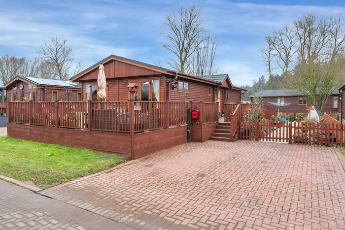 3 Bedroom Lodge For Sale In Lagoon Lodges, Tallington, Stamford, PE9