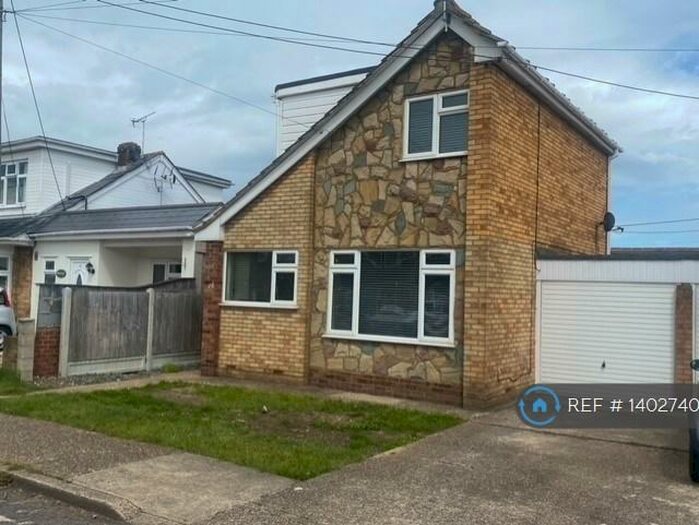 3 Bedroom Detached House To Rent In Lappmark Road, Canvey Island, SS8
