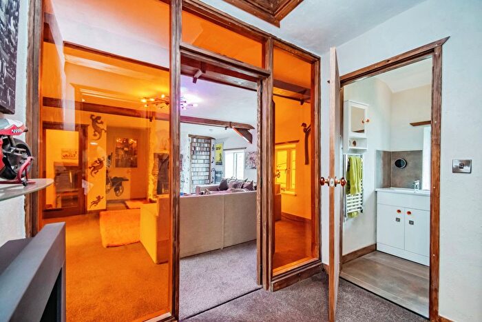 3 Bedroom Barn Conversion For Sale In Llanrhystud, Ceredigion, SY23
