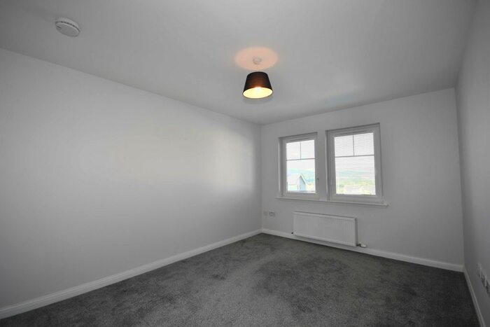 2 Bedroom Flat To Rent In Rothes Place, Slackbuie, Inverness, IV2