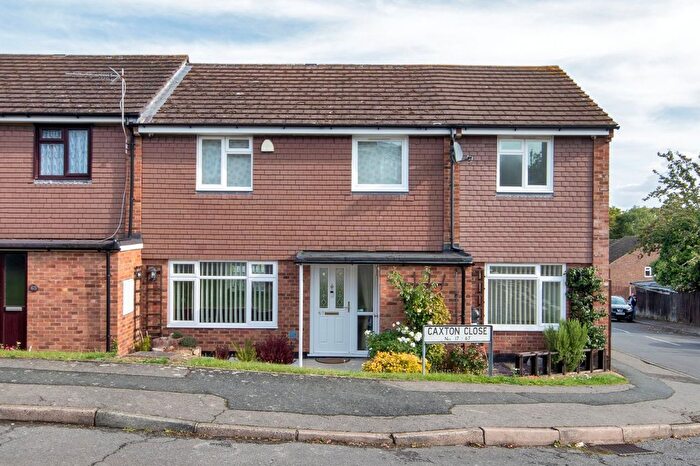 4 Bedroom End Of Terrace House For Sale In Caxton Close, Hartley, Longfield, Kent, DA3