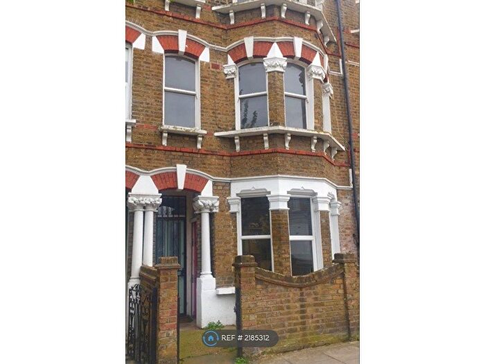 1 Bedroom Flat To Rent In Millfields Road, London, E5