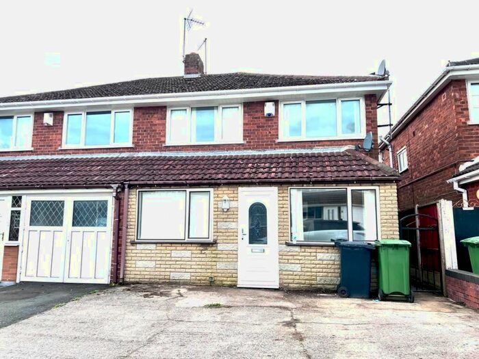 Semi-Detached House To Rent In Spring Parklands, Dudley, DY1
