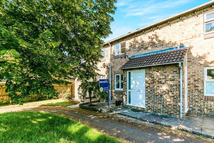 2 Bedroom Terraced House To Rent In The Delph, Lower Earley, RG6