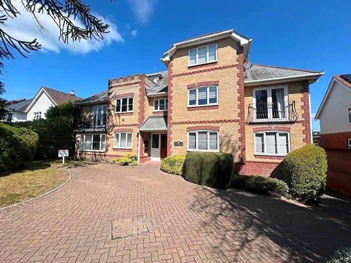 2 Bedroom Flat To Rent In Roseville Lodge, Penn Hill Avenue, Poole, BH14